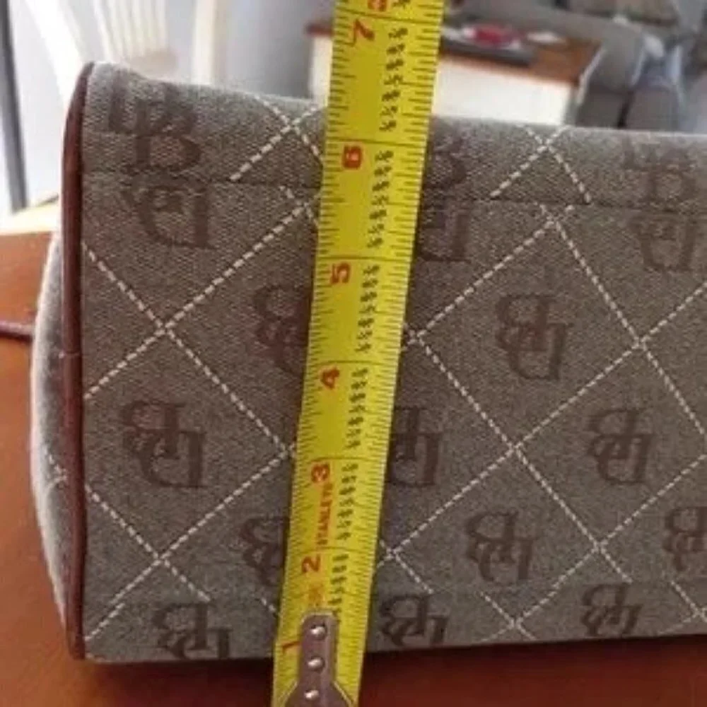 Dooney & Bourke this dooney